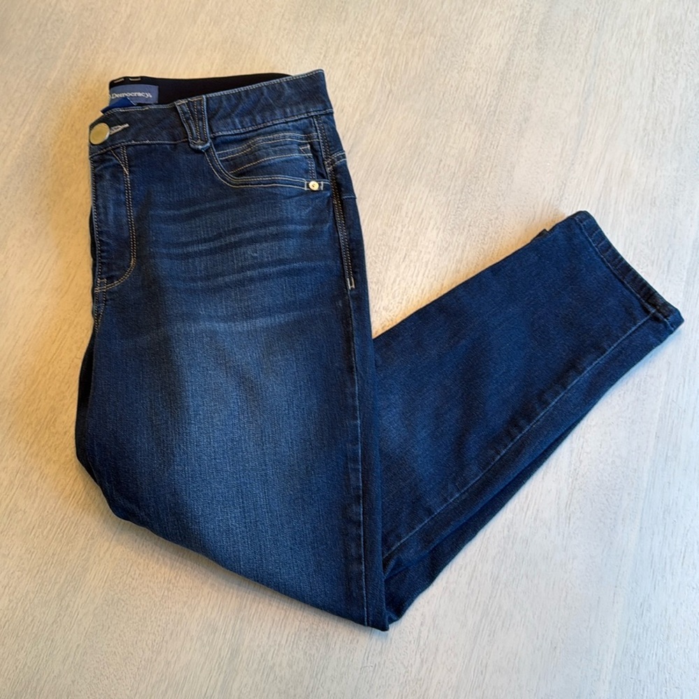 Women’s Democracy “Ab”solution Jeans Size 14 Petite